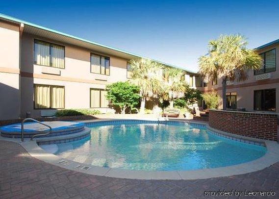 Baymont By Wyndham Hotel