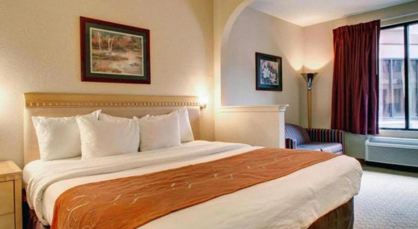 Hotel Baymont By Wyndham Laurel