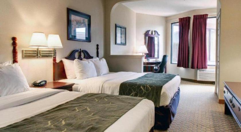 Hotel Baymont By Wyndham 2*