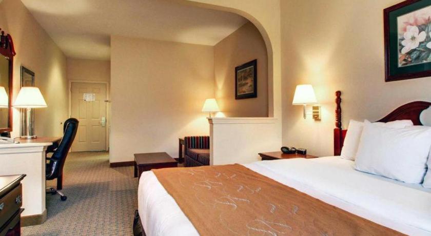 Hotel Baymont By Wyndham Laurel