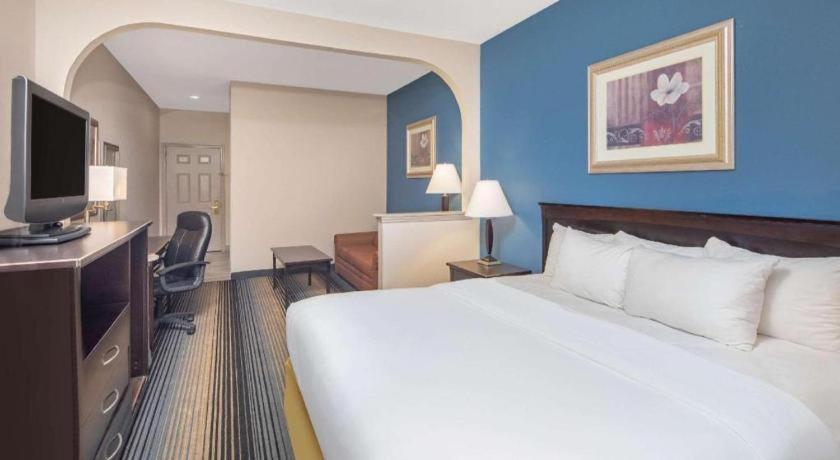 Hotel Baymont By Wyndham Laurel