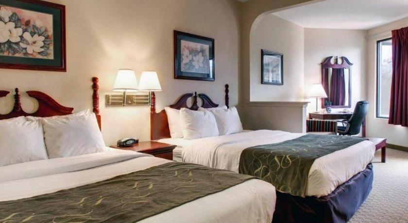 Baymont By Wyndham Hotel