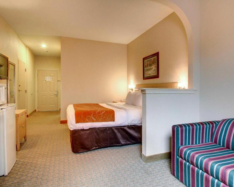 Hotel Baymont By Wyndham Laurel